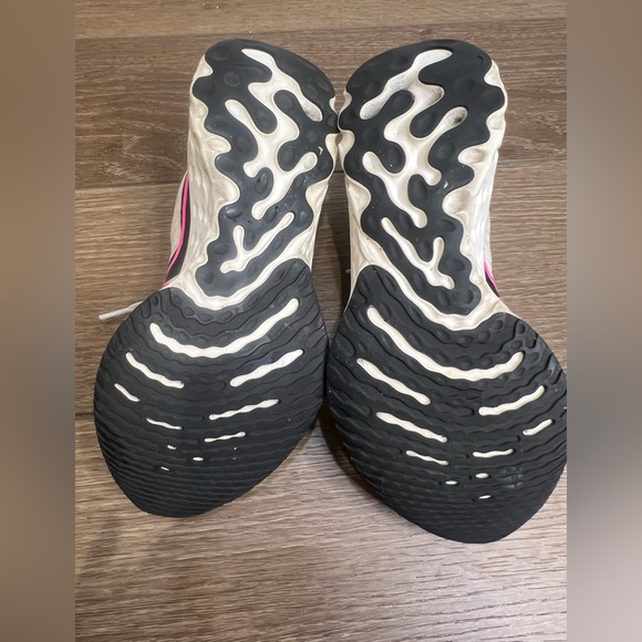 Women's Nike React Infinity Run Flyknit 2 - Picture 9 of 9